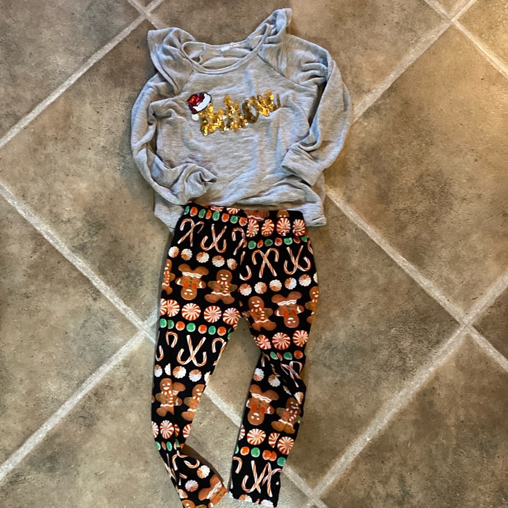 Gray long sleeve and Christmas leggings
